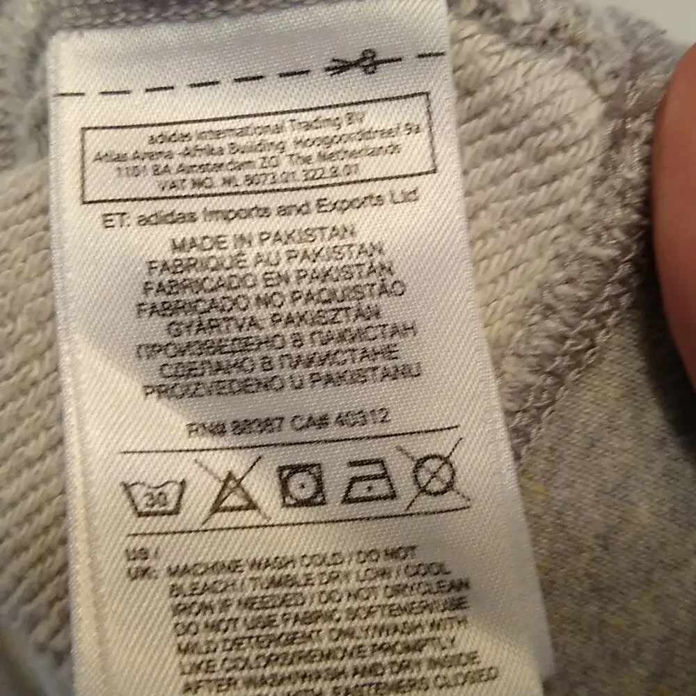 Original Adidas Women's size medium sweatshirt. Comfy and Cozy